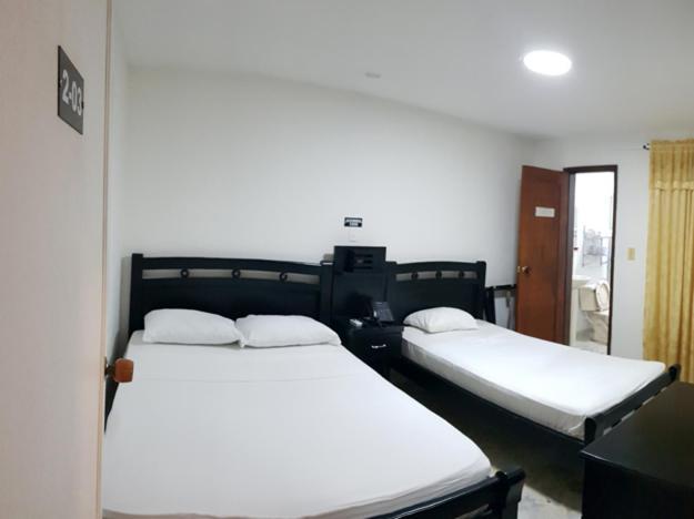 Hotel Jardin De Tequendama Cali Bagian luar foto
